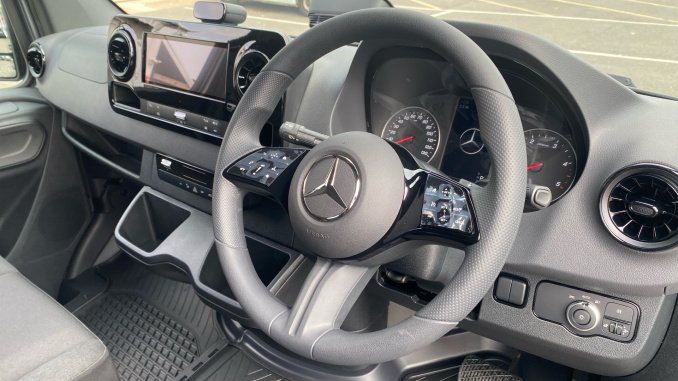 Mercedes-Benz Sprinter 315Cdi L2 Diesel Rwd 3.5t H2 Pro Van 9G-Tronic - Image 18